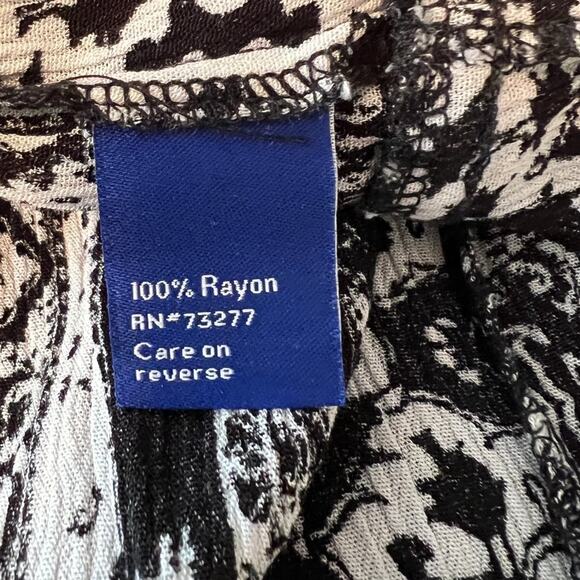 Apt 9 Open Shoulder Romper Size Large - Picture 5 of 6